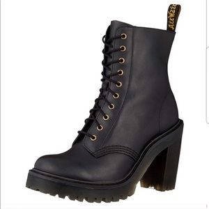 NWOT DR. MARTENS KENDRA BOOT